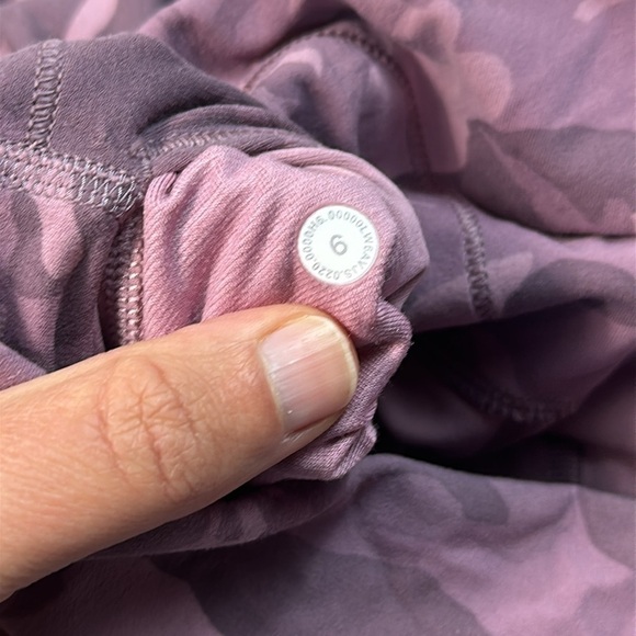 Lululemon Align Crop *21" Incognito Camo Pink Taupe Multi - Picture 4 of 5